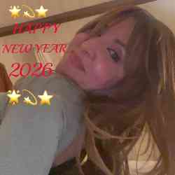 Single Arab woman in Paris, France, France