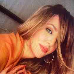 Single Arab woman in Paris, France, France