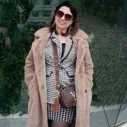 Single Arab woman in Valencia, España, Spain