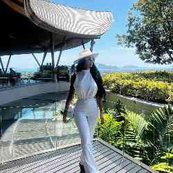 Single Arab woman in Beirut, Libanon, Lebanon