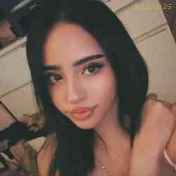 Single Arab woman in Miami, FL, United States