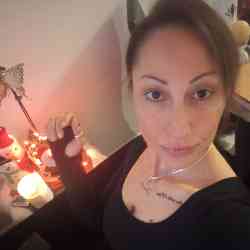 Single Arab woman in Mississauga, ON, Canada