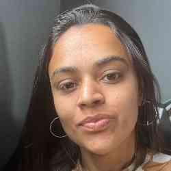 Single Arab woman in Duba, Arábia Saudita, Saudi Arabia