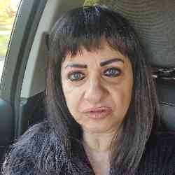 Single Arab woman in Dearborn, MI, United States