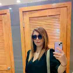 Single Arab woman in Calistoga, CA, United States
