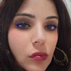 Single Arab woman in Dearborn, Michigan, United States