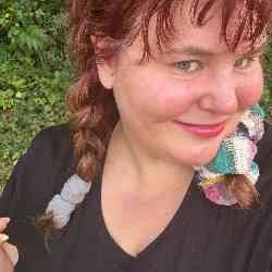 Single Arab woman in Knoxville, TN, United States