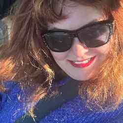 Single Arab woman in Knoxville, TN, United States