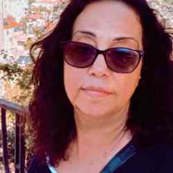 Single Arab woman in Beirut, Lebanon, Lebanon