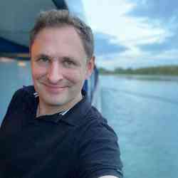 Single Arab man in Phnom Penh Thmei, Cambodia, Cambodia