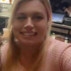 Single Arab woman in Florida City, FL, United States