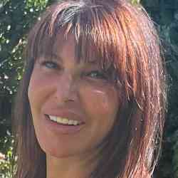 Single Arab woman in Ottawa, ON, Canada