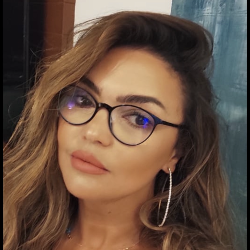 Single Arab woman in Florida City, FL, United States