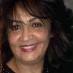 Single Arab woman in Paris, France, France