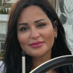 Single Arab woman in Cairo, Egypt, Egypt