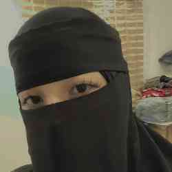 Single Arab woman in Riyadh, Saudi Arabia, Saudi Arabia