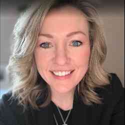 Single Arab woman in Los Angeles, CA, United States