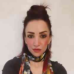 Single Arab woman in New Cairo City, Égypte, Egypt