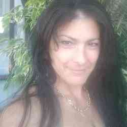 Single Arab woman in Craiova, România, Romania