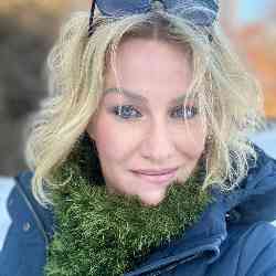 Single Arab woman in Prague, Česko, Czech Republic