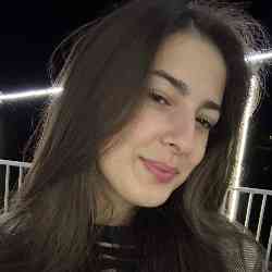 Single Arab woman in Dubai, Emiratul Dubai, United Arab Emirates