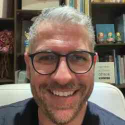 Single Arab man in Albany, N.Y., United States