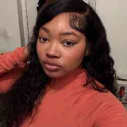 Single Arab woman in New York, NY, United States