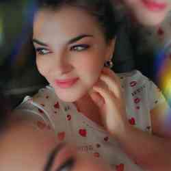 Single Arab woman in Ohio City, OH, United States