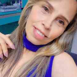 Single Arab woman in São Paulo, SP, Brazil