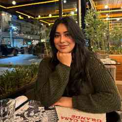 Single Arab woman in Bristol, UK, United Kingdom