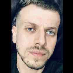 Single Arab man in نابلس, نابلس, Palestinian Territory