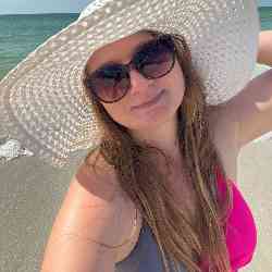 Single Arab woman in Columbus, OH, United States