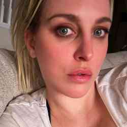 Single Arab woman in Denver, CO, United States