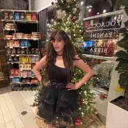 Single Arab woman in Toronto, ON, Canada