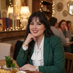 Single Arab woman in Agadir, Maroc, Morocco