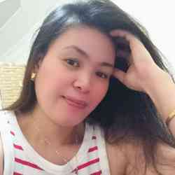 Single Arab woman in Doha, Qatar, Qatar