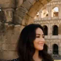 Single Arab woman in Florida City, FL, United States