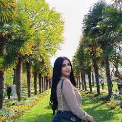 Single Arab woman in Düsseldorf, Germania, Germany