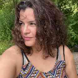 Single Arab woman in Mississauga, ON, Canada