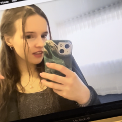 Single Arab woman in Rīga, Latvija, Latvia