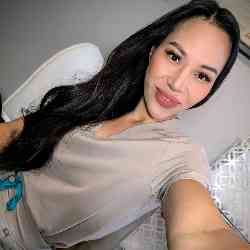 Single Arab woman in Wichita, KS, United States