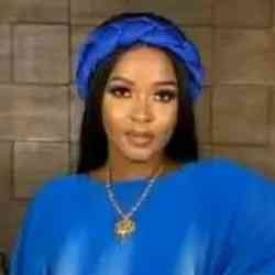 Single Arab woman in Paris, France, France