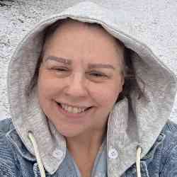 Single Arab woman in Columbus, OH, United States