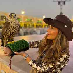 Single Arab woman in Dubai, United Arab Emirates, United Arab Emirates