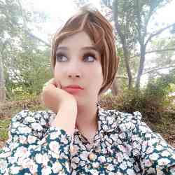 Single Arab woman in Meknès, Maroc, Morocco