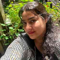 Single Arab woman in Boston, MA, United States