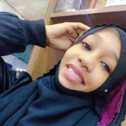 Single Arab woman in Nairobi, Kenya, Kenya