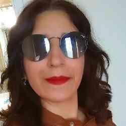 Single Arab woman in Washington D.C., DC, United States