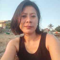 Single Arab woman in Dammam, Eastern Province, Saudi Arabia