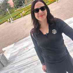 Single Arab woman in București, România, Romania